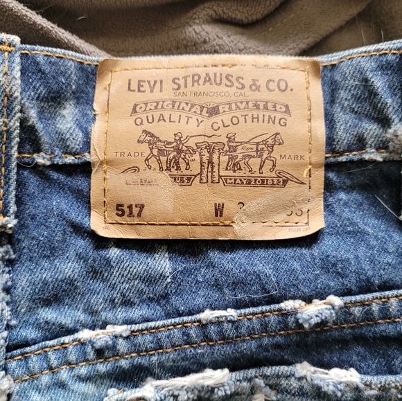 Levi Jean shorts - Picture 3 of 3